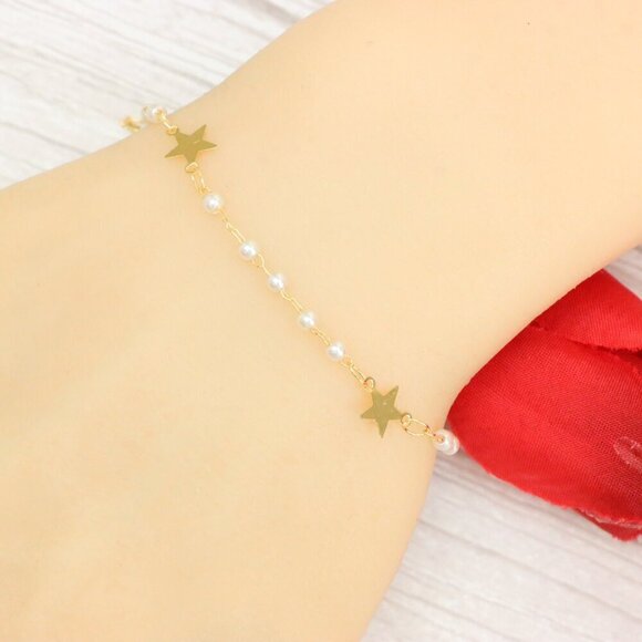 "Trendy Handmade Bracelet – A Thoughtful Gift for Girls & Women | UNVRC1386 - Picture 3 of 10